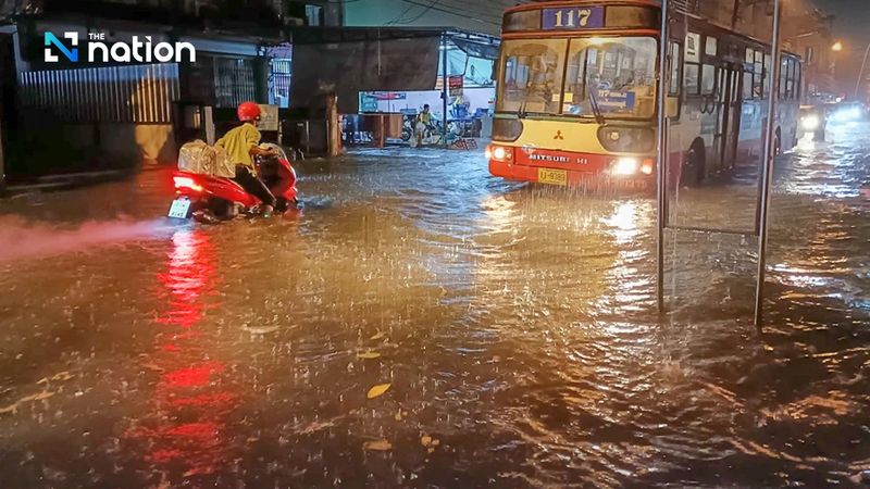 Der starke Südwestmonsun dominiert weiterhin die Andamanensee, Thailand und den Golf von Thailand, während sich die Monsunrinne über Ober-Myanmar und Ober-Laos erstreckt, teilte die thailändische Wetterdienstbehörde am Mittwoch mit.