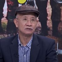 Im Dezember 2010 überquerte der Aktivist Veera Somkwamkid die Grenze von der ostthailändischen Provinz Sa Kaeo nach Kambodscha. Damals ahnte er noch nicht, dass er sein Heimatland vier Jahre lang nicht wiedersehen würde. Er wurde verhaftet, der Spionage und illegalen Einreise angeklagt und zu acht Jahren Gefängnis verurteilt, die er im Prey-Sar-Gefängnis in Phnom Penh verbrachte.