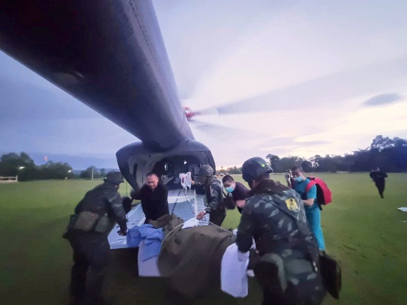 Während an der thailändisch-kambodschanischen Grenze Ruhe herrscht, kommt es weiterhin zu hitzigen Wortgefechten, und beide Länder buhlen um internationale Unterstützung. Kambodschas agile Medienstrategie gewinnt an Boden und bringt Thailand in eine defensive Position, die zunehmend unter Beobachtung steht.