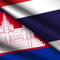 Nachdem Thailand und Kambodscha das Waffenstillstandsabkommen unterzeichnet hatten, normalisierte sich die Lage in den sieben an Kambodscha grenzenden thailändischen Provinzen, doch das Nachbarland habe auf zwei zentrale Probleme nicht reagiert, berichteten Amarin TV und die Zeitungen Thai Rath am 8. August.