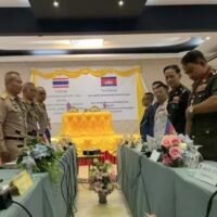 Während Thailand und Kambodscha bei der Sitzung des Regionalen Grenzkomitees gestern am 16. August ihre Verpflichtung zum Waffenstillstandsabkommen bekräftigten, das am 7. August in Malaysia unterzeichnet wurde, reagierte das Khmer-Team nicht auf den thailändischen Vorschlag, Landminen zu räumen und gegen Betrüger vorzugehen, berichtete die Zeitung Naewna heute Nachmittag.