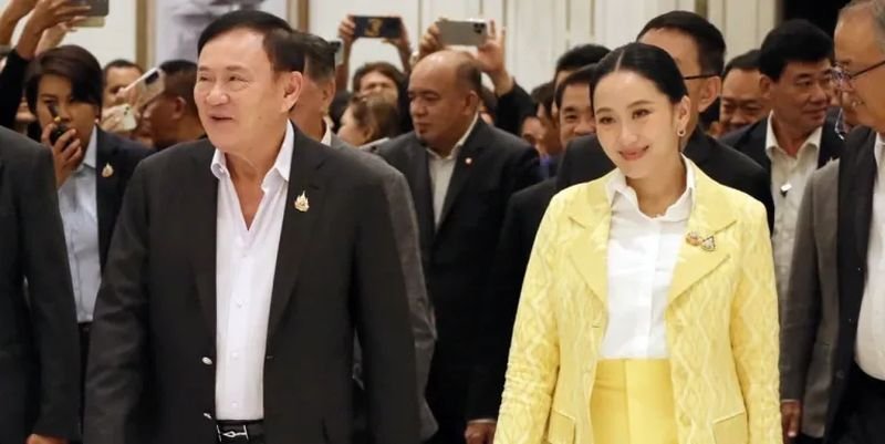 Angesichts des bevorstehenden Urteils im Amtsenthebungsverfahren wurde die suspendierte Premierministerin Paetongtarn Shinawatra aufgefordert, selbst zu entscheiden, ob sie zurücktreten und Abstand zu ihrem Vater und De-facto-Chef der Pheu Thai Partei Thaksin Shinawatra halten sollte.