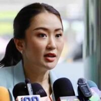 Das politische Drama um Paetongtarn Shinawatra verschärft sich, da politische Aktivisten parallel eine Klage eingereicht haben, um ihre Amtsenthebung vor dem Obersten Gerichtshof zu erreichen. Dies geschieht vor der entscheidenden Entscheidung des Verfassungsgerichts am Freitag, in der der amtierenden Premierministerin Vorwürfe wegen Fehlverhaltens vorgeworfen werden.