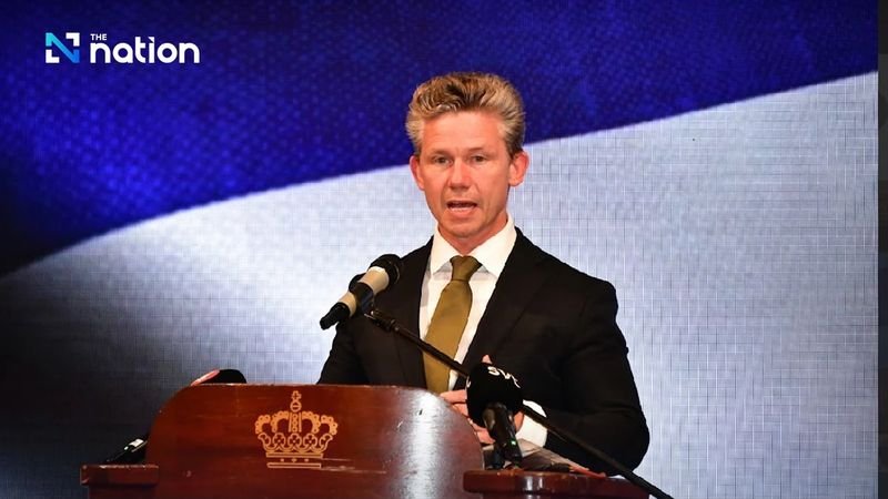 Der schwedische Verteidigungsminister Pål Jonson erklärte, Thailand sei nach der kürzlich erfolgten Unterzeichnung eines Gripen-Kaufvertrags nach internationalem Recht berechtigt, Gripen-Kampfflugzeuge zur Selbstverteidigung einzusetzen. Er forderte Thailand und Kambodscha zudem auf, die Spannungen in der Region abzubauen.