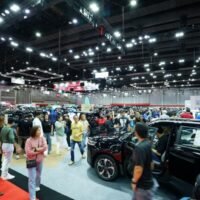 Der Inlandsabsatz von batteriebetriebenen Elektrofahrzeugen (BEVs) dürfte in diesem Jahr 100.000 Einheiten erreichen, wobei japanische Autohersteller wahrscheinlich BEVs produzieren werden, um mit chinesischen Konkurrenten zu konkurrieren, sagt MG Sales (Thailand). Elektrofahrzeuge (BEVs) sind zu einem wichtigen Fahrzeugsegment für den schwächelnden thailändischen Automarkt geworden, da die Verkaufszahlen für Fahrzeuge mit Verbrennungsmotoren (ICE) stark zurückgehen.