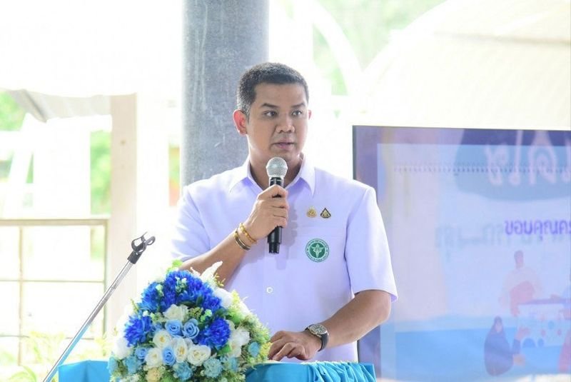 Vorwürfe gegen einige private Krankenhäuser, die Wanderarbeitern gefälschte Gesundheitszeugnisse ausgestellt haben, gefährden die Glaubwürdigkeit des thailändischen Gesundheitswesens. Der stellvertretende Gesundheitsminister Chaichana Dechdecho warf einigen unseriösen Institutionen vor, diese Zertifikate ohne die erforderlichen Gesundheitsprüfungen auszustellen.