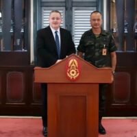 General Thongchai Rodyoi , Stabschef der Königlich Thailändischen Armee, traf am 14. und 15. August während seines offiziellen Thailandbesuchs mit Dr. Andrew Byers , dem stellvertretenden US-Verteidigungsminister für süd- und südostasiatische Sicherheitsangelegenheiten, zusammen. Die beiden Seiten besprachen mehrere wichtige Themen.