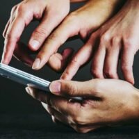 Betrüger haben Zugriff auf bis zu 73 % der Thailänder, wobei 47 % bereits Opfer von Finanzbetrug geworden sind. Doch die meisten Opfer schweigen, nachdem sie betrogen wurden, wie aus einer Studie der Chulalongkorn-Universität hervorgeht.