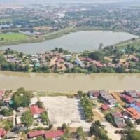 Der Gouverneur von Bangkok, Chadchart Sittipunt, arbeitet daran, die riesigen Wassermengen zu bewältigen, die aus dem Norden herabfließen, versicherte jedoch, dass die Situation nicht so schlimm sein werde wie 2011.