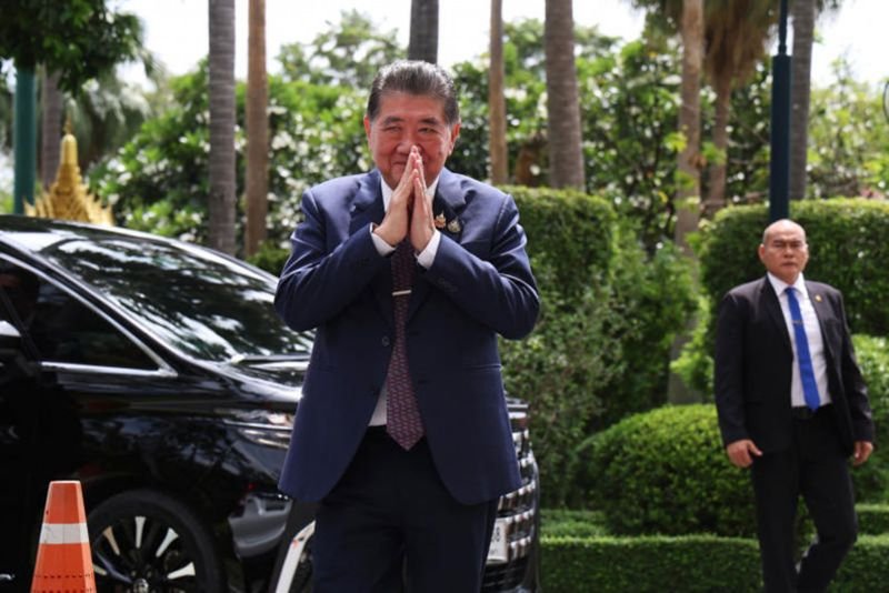 Das Repräsentantenhaus wählt am Freitag seinen neuen thailändischen Premierminister. Der Sprecher legt das Datum fest, nachdem der Kronrat den Antrag der Pheu Thai auf Auflösung zurückgeschickt hat.Das Repräsentantenhaus werde am Freitag über einen neuen Premierminister abstimmen, kündigte Parlamentssprecher Wan Muhamad Noor Matha gestern am Mittwochabend an.