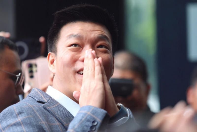 Während Thailands große politische Parteien um die Bildung einer neuen Regierung wetteifern – die möglicherweise nur wenige Monate bestehen wird – sehen Ökonomen weitere Risiken für das Wirtschaftswachstum und eine steigende Wahrscheinlichkeit schärferer Zinssenkungen.