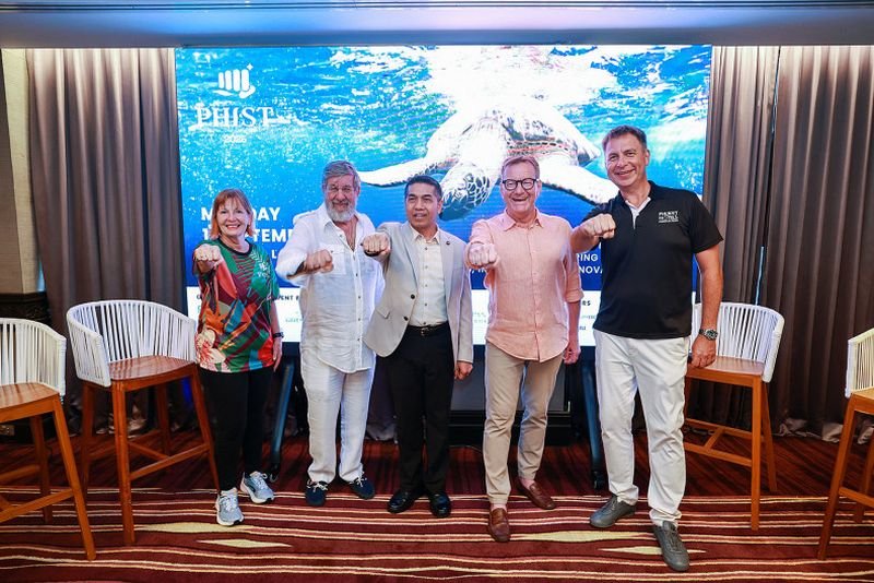 Da der neue Gouverneur von Phuket im nächsten Monat sein Amt antreten soll, drängt der derzeitige Gouverneur seinen Nachfolger, den Vorschlag, die Insel zu einer Sonderverwaltungszone mit einem Jahresbudget von über 10 Milliarden Baht zu machen, weiterhin zu unterstützen.