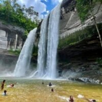 Thailand verzeichnete vom 1. Januar bis 14. September einen deutlichen Rückgang der ausländischen Touristenzahlen um 7,08 % im Vergleich zum Vorjahreszeitraum. Nach Angaben des Tourismus- und Sportministeriums kamen in diesem Zeitraum rund 23 Millionen ausländische Besucher ins Land. Malaysia blieb mit 3,28 Millionen Besuchern der größte Herkunftsmarkt, dicht gefolgt von China mit 3,23 Millionen.