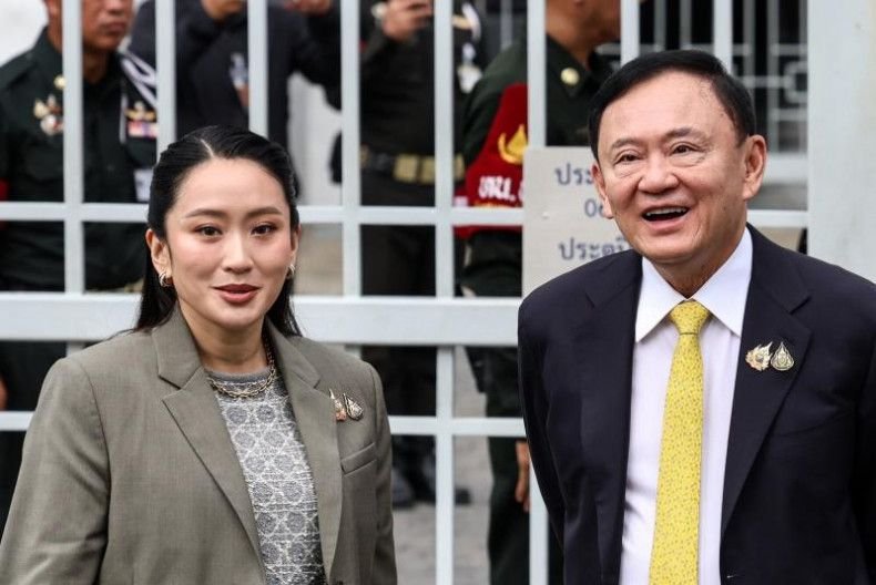 Der Oberste Gerichtshof Thailands entschied am Dienstag, dass der ehemalige Premierminister Thaksin Shinawatra eine einjährige Gefängnisstrafe verbüßen muss. Dies ist ein weiterer schwerer Schlag für eine mächtige Familie, die die Politik zwei Jahrzehnte lang dominiert hat.„Ihn ins Krankenhaus zu schicken war nicht rechtmäßig.