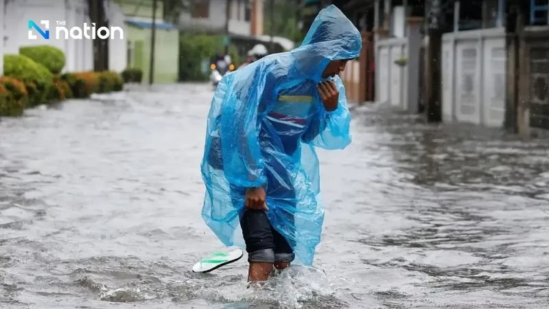 Die thailändische Wetterbehörde gab am Freitag aufgrund des anhaltenden Monsuns Unwetterwarnungen für mehrere Regionen Thailands heraus, die mit starken Regenfällen und Sturzfluten rechnen müssen. Ein Monsuntief liegt über dem Norden, dem oberen Zentrum und dem unteren Nordosten, während der gemäßigte Südwestmonsun weiterhin über der Andamanensee, dem Süden und dem Golf von Thailand vorherrscht.