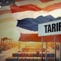 . Thailand strebt dringend ein bilaterales Handelsabkommen mit den USA an und strebt bis zum Jahresende eine Lösung im Streit über Vergeltungszölle an. Die Dringlichkeit ist darauf zurückzuführen, dass die USA einen Zoll von 19 Prozent auf thailändische Importe erheben. Für Waren, die im Verdacht stehen, betrügerischer Herkunft zu sein (sogenannte „Transshipment“), erhöht sich dieser Zoll auf 40 Prozent.