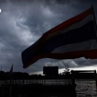 . Thailand erlebte gestern am Montag (27. Oktober) eine stärkere Monsunaktivität. In den südlichen Provinzen wird in den nächsten 24 Stunden mit heftigen Regenfällen gerechnet, die etwa 60 % der Fläche bedecken werden.