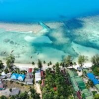 Razzien des Handelsministeriums an einigen Standorten auf Koh Phangan in der Provinz Surat Thani führten dazu, dass der Eigentümer einer Wirtschaftsprüfungsgesellschaft Anteile an 66 Unternehmen hielt, berichtete die Zeitung Thai Rath heute Morgen (24. Oktober).