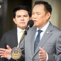 Das Kabinett genehmigt einen Notfallfonds in Höhe von 864 Millionen Baht für die Streitkräfte, um die thailändische Souveränität angesichts der Spannungen an der Grenze zu stärken, bestätigt Premierminister Anutin.