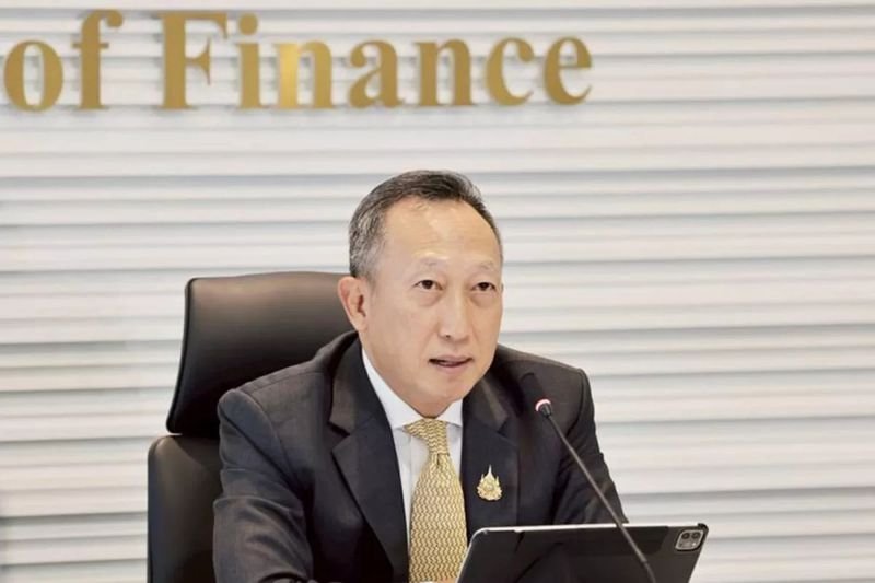 Vorapak Tanyawong wurde von Premierminister Anutin Charnvirakul als zuverlässiger und vertrauenswürdiger Finanzguru gefeiert, als er ihn aus der Privatwirtschaft holte, um als stellvertretender Finanzminister bei der Leitung der Wirtschaft zu helfen.