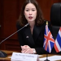 Die Britische Handelskammer Thailand (BCCT) drängt die thailändische Regierung, die Verhandlungen über ein Freihandelsabkommen mit dem Vereinigten Königreich zu beschleunigen. Sie warnt davor, dass weitere Verzögerungen Exporteure beider Länder benachteiligen könnten, sobald das Freihandelsabkommen zwischen Thailand und der EU im Jahr 2026 in Kraft tritt.