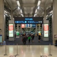 Die geplante Abgabe der Tourismussteuer wurde zwar 2023 befürwortet, doch die derzeitige Regierung wird sie aus Zeitgründen voraussichtlich nicht umsetzen. Obwohl das Kabinett im Februar 2023 dem Vorschlag des Nationalen Tourismuspolitischen Komitees zur Erhebung einer Tourismusabgabe von einreisenden Reisenden zugestimmt hat, wurde das Programm noch nicht umgesetzt.