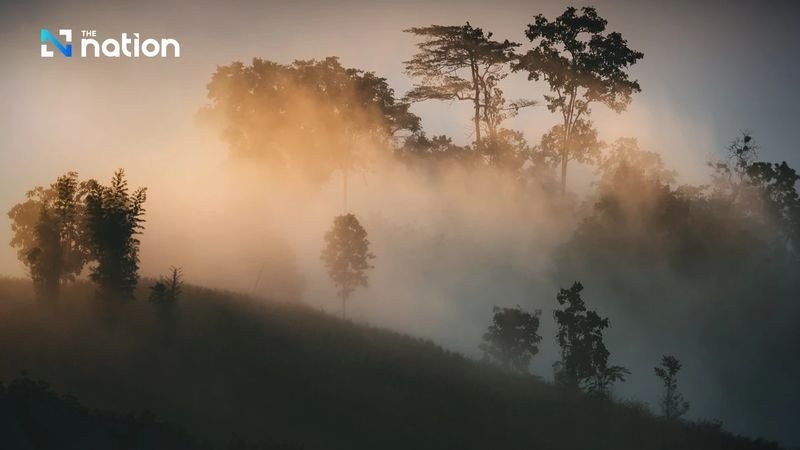 . Der Wetterdienst hat für Montag (17. November) kühlere Temperaturen in ganz Thailand vorhergesagt. Besonders im Norden sinken die Temperaturen, dort werden Tiefstwerte von 18 °C erwartet. In Bangkok ist es morgens kühl, im Süden kann es vereinzelt zu Gewittern kommen.
