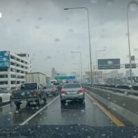 Im Norden und im Süden des Landes werden Regen und Gewitter mit vereinzelten Starkregen erwartet, während im Norden kühle Morgenstunden wahrscheinlich sind, berichtete der thailändische Wetterdienst (TMD) am Sonntag (2. November).