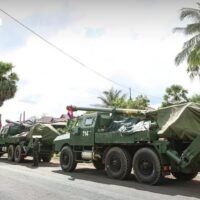 Kambodscha hat gemäß der ersten Phase des mit Thailand gemeinsam getroffenen Abkommens des Regionalen Grenzkomitees (RBC) mit dem Abzug seiner schweren Artillerie aus den Grenzgebieten der Provinzen Preah Vihear und Oddar Meanchey begonnen.