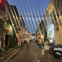 Das Bruttoinlandsprodukt (BIP) stieg in den drei Monaten bis September um 1,2 Prozent gegenüber dem Vorjahr, wie der Nationale Wirtschafts- und Sozialentwicklungsrat am Montag mitteilte. Damit wurde die mittlere Prognose von 1,6 Prozent in einer Umfrage von Bloomberg News verfehlt und das Wachstum verlangsamte sich gegenüber 2,8 Prozent im Vorquartal.