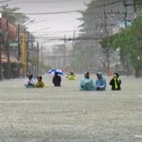 Der im Juni veröffentlichte Bericht der WMO „Klimalage in Asien 2024“ hebt hervor, dass die Temperaturen in Asien fast doppelt so schnell steigen wie im globalen Durchschnitt. Diese rasante Erwärmung führt zu extremen Wetterereignissen wie Hitzewellen, Stürmen und Sturzfluten. Die Hauptursache dieser extremen Bedingungen sind die steigenden Temperaturen.