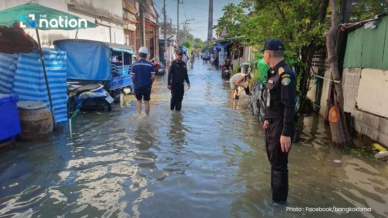 Die Stadtverwaltung von Bangkok (BMA) hat Personal mobilisiert, um die für die gesamte Woche (heute bis 12. Dezember 2025) erwartete Flutwelle genau zu überwachen, nachdem das Hydrographische Amt eine Warnung herausgegeben hatte, dass der Wasserstand im Chao Phraya Fluss, insbesondere zwischen 8:00 und 14:00 Uhr, deutlich ansteigen wird.