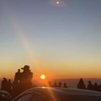 Der Wetterdienst gab bekannt, dass die Kälte und die starken Regenfälle in verschiedenen Regionen Thailands im Laufe der Woche nachlassen werden. Im Norden, Nordosten, den zentralen Ebenen, im Osten und im oberen Süden wird es bis Samstagmorgen kühler sein, bedingt durch ein sich abschwächendes Hochdruckgebiet.