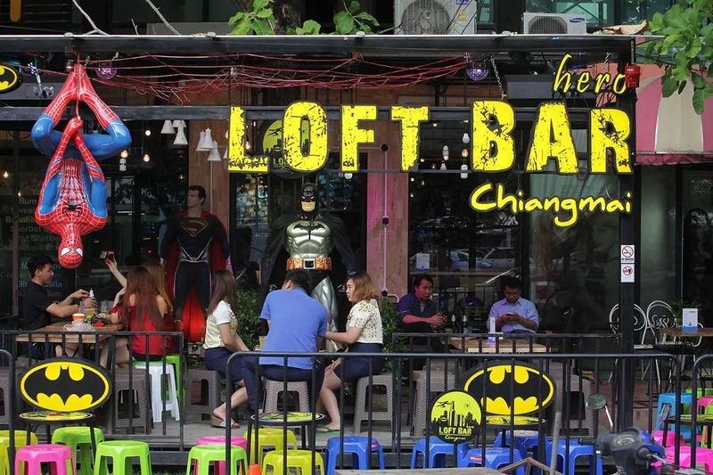 Eine Umfrage von ThaiHealth ergab, dass die meisten Thailänder nicht wissen, dass der Konsum alkoholischer Getränke das Krebsrisiko erhöhen kann. Dies unterstreicht die zentrale Rolle des Alkohols bei der Verschärfung der Krise nichtübertragbarer Krankheiten (NCDs) im Land.