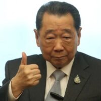 Die einflussreiche thailändische Familie Chearavanont, die hinter dem Giganten Charoen Pokphand (CP) Group steht, wurde als einziger Vertreter Südostasiens in Bloombergs Liste der 25 reichsten Familien der Welt für 2025 hervorgehoben. Sie verfügt über ein beeindruckendes Vermögen von 53,3 Milliarden US-Dollar (umgerechnet etwa 1,92 Billionen Thailändische Baht) und befindet sich damit in einer exklusiven Liste, die üblicherweise von den USA, dem Nahen Osten und Europa dominiert wird.