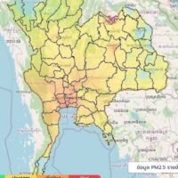 Laut der Geo-Informatik- und Weltraumtechnologie-Entwicklungsagentur (Gistda) erreichte die Feinstaubbelastung am Donnerstagmorgen in Bangkok und 36 Provinzen, darunter einer als rot (sehr schädlich) eingestuften Provinz, ein gesundheitsgefährdendes Niveau.