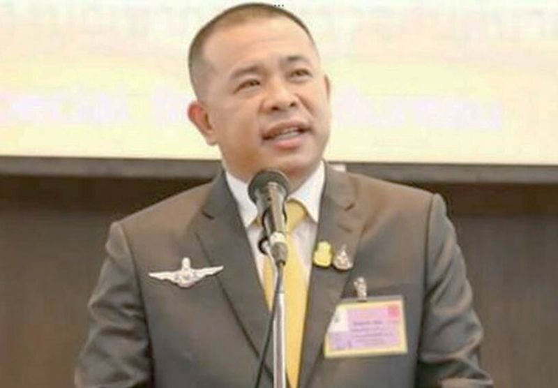 . Das thailändische Strafgericht hat ein wegweisendes Urteil gegen den Geschäftsmann Prasit Jeawkok gefällt und ihn wegen betrügerischer Kreditgeschäfte zu insgesamt 1.210 Jahren Haft verurteilt, obwohl das thailändische Recht die vollstreckbare Strafe auf 20 Jahre begrenzt. Das Urteil unterstreicht das Ausmaß der Straftaten und bestätigt gleichzeitig, dass Prasit die gesetzliche Höchststrafe verbüßen wird.