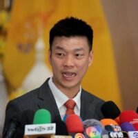 Oppositionsführer Natthaphong Ruengpanyawut, Parlamentsabgeordneter der Partei und Vorsitzender der Volkspartei (PP), hat einen offenen Brief an Premierminister Anutin Charnvirakul gerichtet, in dem er die Entscheidung der Regierung, einen Ausschuss zur Ableitung von Lehren aus den jüngsten Überschwemmungen zu bilden, kritisiert und argumentiert, dass dieser Schritt unangemessen sei.