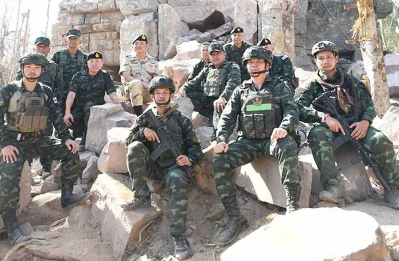 Laut verschiedenen Medienberichten sagte Herr Anutin, der Vorsitzende der Bhumjaithai-Partei, am Donnerstag, dass der Plan zum Bau einer Mauer entlang der thailändisch-kambodschanischen Grenze und die Politik zur Stärkung der Sicherheitskräfte bestehen bleiben würden, wenn die Partei die Wahl am 8. Februar gewinnt.