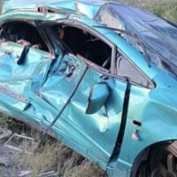 Das thailändische Verkehrssicherheitszentrum meldete 53 Tote und 262 Verletzte bei 271 Verkehrsunfällen in der Silvesternacht. Die Behörden haben daraufhin die Kontrollen gegen überhöhte Geschwindigkeit und Fahren unter Alkoholeinfluss während der anhaltenden Feiertagsreisen verschärft. Die Zahlen unterstreichen das fortwährende Risiko für die öffentliche Sicherheit, da viele Menschen verreisen, um zu feiern und sich für das neue Jahr Verdienste zu erwerben.