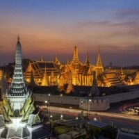 Bangkok und Chiang Mai gelten laut einer Umfrage von nomad.com als die beiden weltweit führenden Städte für digitale Nomaden. Das Ranking unterstreicht Thailands wachsende Attraktivität für Remote-Arbeiter und hebt Faktoren wie Erschwinglichkeit, gute Anbindung und einen attraktiven Lebensstil in beiden Städten hervor.