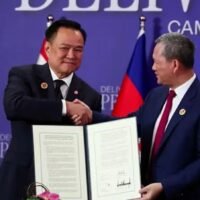 . Die USA werden insgesamt 45 Millionen US-Dollar an Hilfen zur Stärkung des thailändisch-kambodschanischen Waffenstillstands bereitstellen, so der ranghöchste Beamte des US-Außenministeriums für Ostasien.