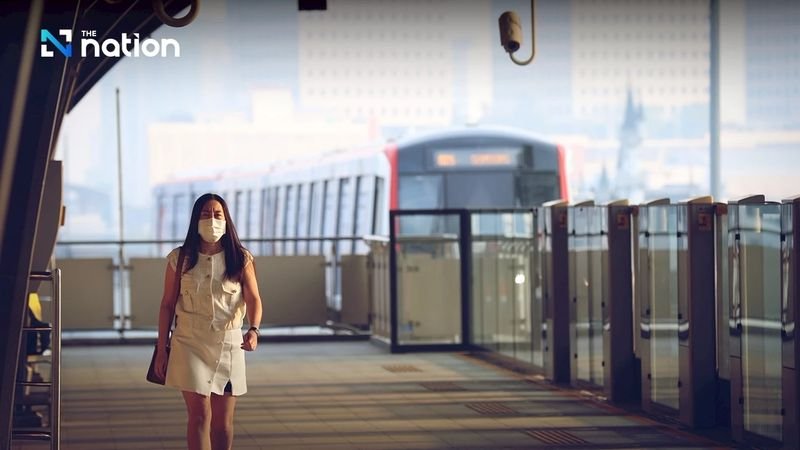 Der durchschnittliche PM2,5-Wert in Bangkok lag am 17. Februar 2026 um 7 Uhr morgens bei 32,2 µg/m³ und damit unter dem Grenzwert von 37,5 µg/m³. In sieben Bezirken wurden jedoch Werte im orangen Bereich über dem Grenzwert gemessen, allen voran in Lat Krabang mit 42,3 µg/m³.