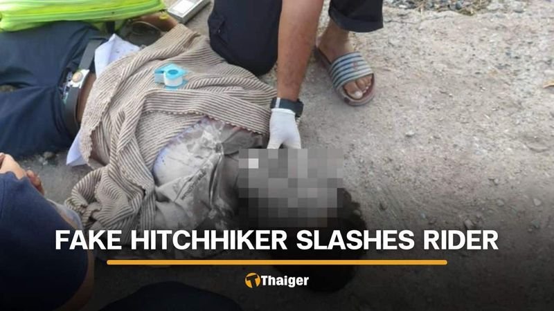 Die Polizei in der Provinz Chon Buri fahndet weiterhin nach einem Verdächtigen , der gestern, am 2. Februar, einem Berufsschüler die Kehle aufgeschlitzt und sein Motorrad gestohlen hat . Der Verdächtige hatte sich zunächst als Anhalter ausgegeben, bevor er sich während der Fahrt gegen das Opfer wandte.