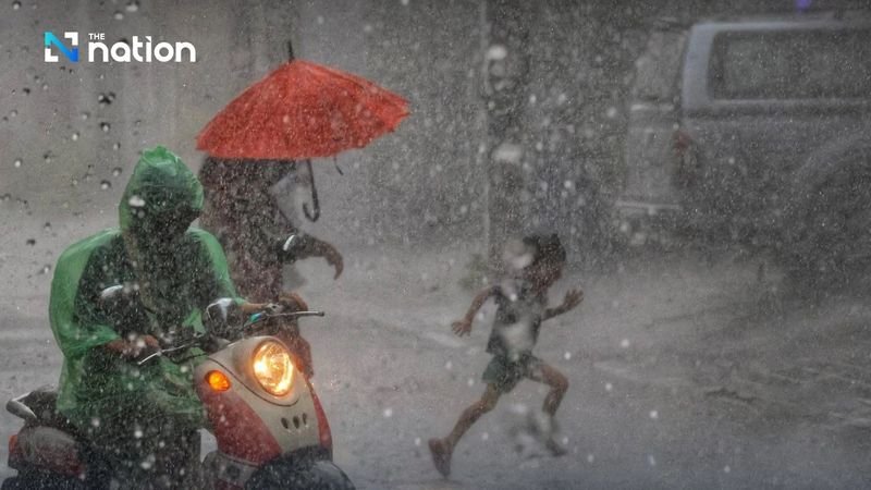 Eine mäßig kalte Luftmasse aus China verursacht unbeständiges Wetter und bringt sowohl Gewitter als auch kältere Temperaturen in verschiedene Teile Thailands.Für die nördlichen und nordöstlichen Regionen, einschließlich Bangkok, wird eine 20%ige Wahrscheinlichkeit für Gewitter erwartet, wobei die Temperaturen im Norden und Nordosten auf etwa 17°C sinken werden.