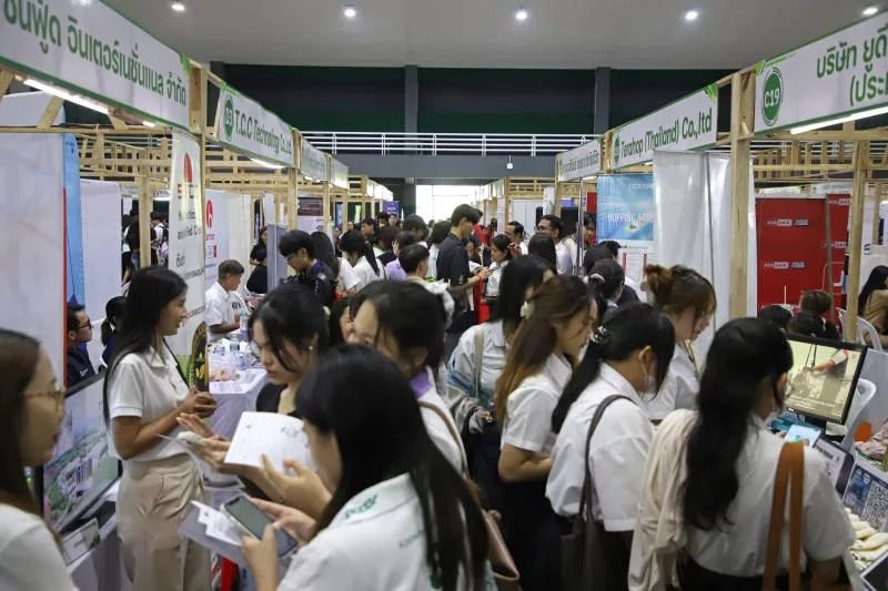 Die Bank von Thailand (BoT) senkte am Mittwoch bei einer Überprüfung überraschend ihren Leitzins, um die Wirtschaft angesichts von Herausforderungen wie der Unsicherheit bezüglich der US-Zölle und der Stärkung des Baht weiter zu unterstützen. Der geldpolitische Ausschuss der Zentralbank (MPC) beschloss bei seiner ersten Sitzung des Jahres mit 4 zu 2 Stimmen, den eintägigen Rückkaufsatz um 25 Basispunkte auf 1,00% zu senken.