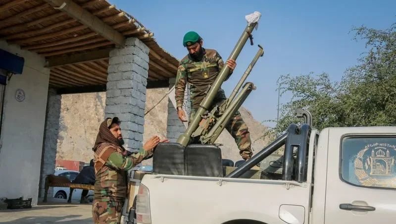 Das thailändische Außenministerium erklärte gestern (27. Februar), es verfolge die Kämpfe zwischen Pakistan und Afghanistan genau, nachdem Pakistan mehrere Städte, darunter die Hauptstadt Kabul, bombardiert und Afghanistan den „offenen Krieg“ erklärt hatte. Thailänder wurden aufgefordert, nicht in eines der beiden Länder zu reisen.