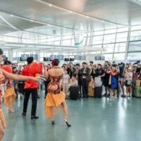 Die thailändische Übergangsregierung erwägt eine Verkürzung der 60-tägigen visafreien Aufenthaltsdauer, nachdem zahlreiche Beschwerden eingegangen waren, dass Ausländer das System ausnutzen, um illegalen Aktivitäten nachzugehen oder Einheimische auszubeuten, so Außenminister Sihasak Phuangketkeow.