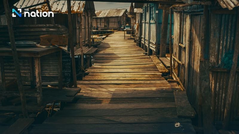 Pattani und Mae Hong Son zählen seit über 15 Jahren zu den fünf Provinzen mit den höchsten Armutsquoten des Landes. Das NESDC weist darauf hin, dass das Problem in mehreren Provinzen tief verwurzelt ist, wo die Ungleichheit weiterhin schwer zu verringern ist und sich der Großteil der Armut im Agrarsektor konzentriert.