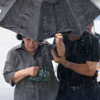 Für Oberthailand wird vom 17. bis 22. Februar mit vermehrten Gewittern und stürmischen Winden gerechnet. Das Wettermuster beginnt mit vereinzelten Gewittern (17.-18. Februar) und verstärkt sich vom 19. bis 22. Februar mit verbreiteteren Gewittern und böigen Winden.